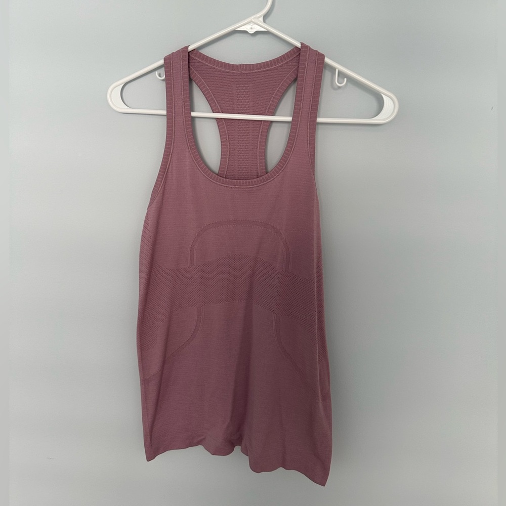Lululemon swiftly tech racer back tank top size 6 mauve